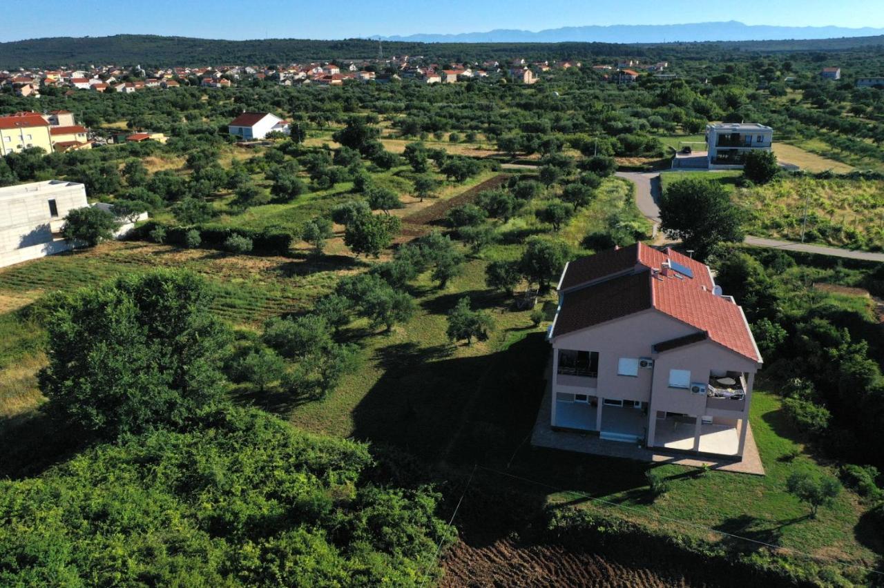 Apartments Borna Сукошан Экстерьер фото