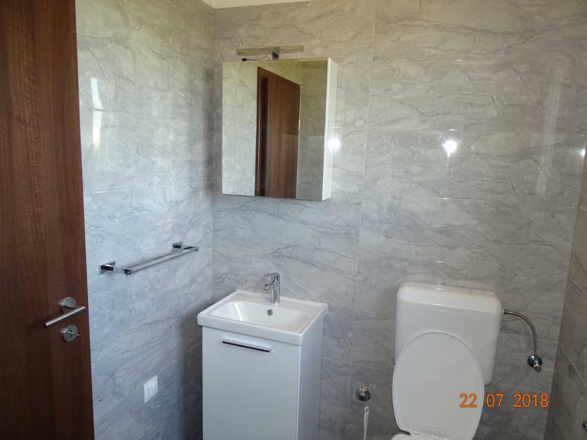 Apartments Borna Сукошан Экстерьер фото